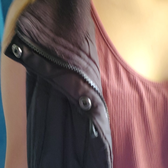 Puffy vest - Picture 2 of 3